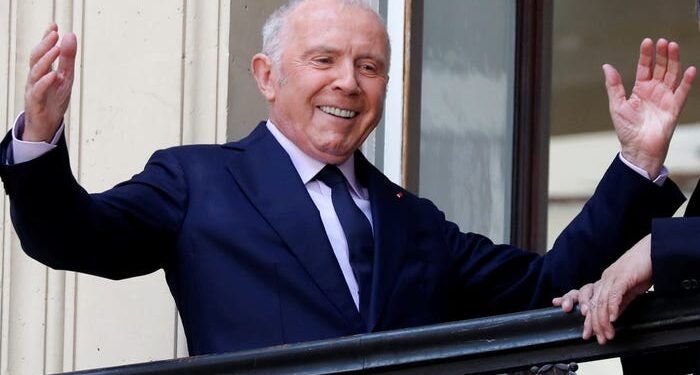 Cómo el multimillonario François Pinault construyó un imperio de lujo que posee Gucci y Balenciaga, luchó contra Bernard Arnault y ganó, y se convirtió en una de las personas más ricas de Francia en el proceso