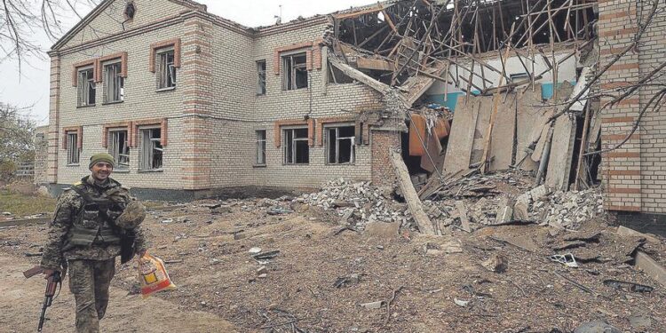 Última hora de la guerra en Ucrania, en directo | Ucrania mata a 500 soldados rusos en sucesivos ataques en Jersón