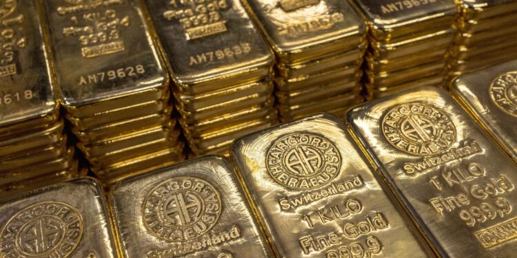El oro sube a máximos de 6 meses y los analistas esperan nuevos récords en 2023