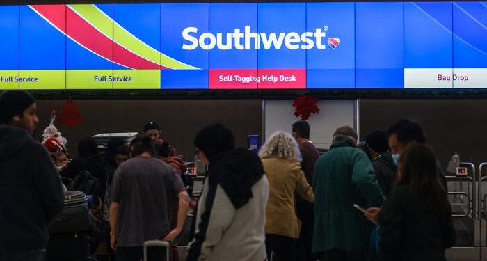 Southwest está otorgando 25,000 puntos de viajero frecuente por un valor de 0 a los pasajeros afectados por el colapso de los viajes de vacaciones de la aerolínea.