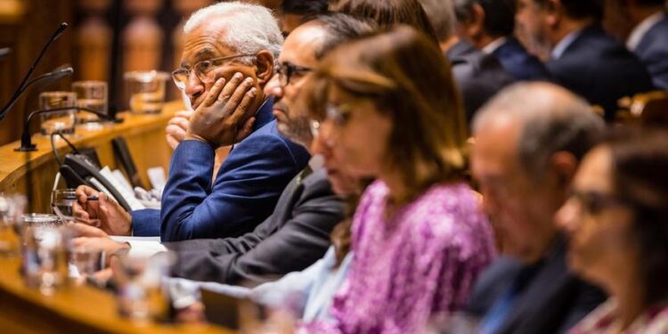 El Gobierno portugués salva su segunda moción de censura en menos de un año