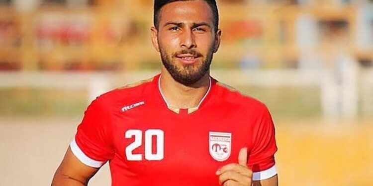 Condenado a 26 años de cárcel el futbolista iraní juzgado tras participar en protestas contra el régimen