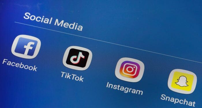 Una demanda presentada por las escuelas públicas de Seattle acusa a Meta, TikTok, Google y Snapchat de crear una crisis de salud mental juvenil
