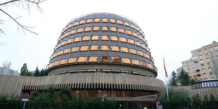 El Constitucional se reúne para elegir a su nuevo presidente entre Conde-Pumpido o Balaguer