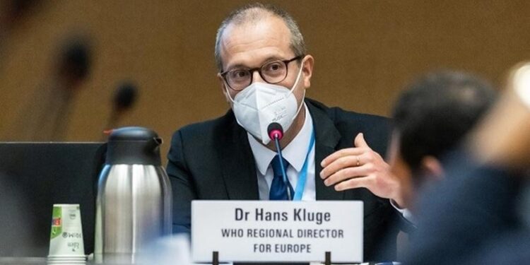 La OMS recomienda que Europa mantenga las mascarillas en interiores y transporte público por la expansión del coronavirus en China
