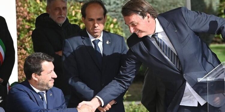 Polémica en Italia por la petición de nacionalidad de los hijos de Bolsonaro