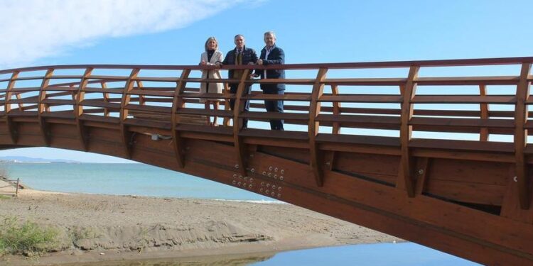 Estepona concluye las obras del tramo de la senda litoral en Arroyo Enmedio