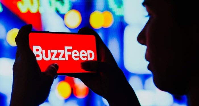 Le pedimos a ChatGPT que escribiera una lista al estilo de BuzzFeed.  Es obvio por qué BuzzFeed comenzará a usar la tecnología OpenAI.