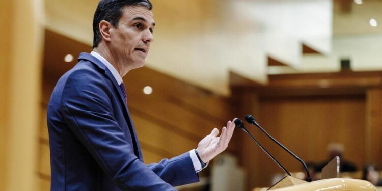 Sánchez anuncia la subida del salario mínimo a los 1.080 euros mensuales