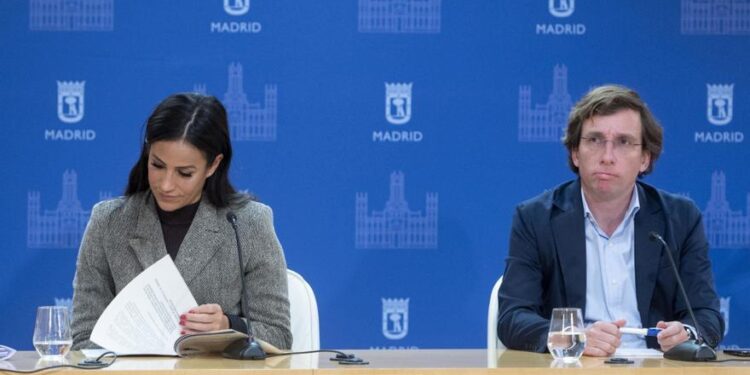 Almeida también da la espalda a Villacís: la da por amortizada tras la crisis