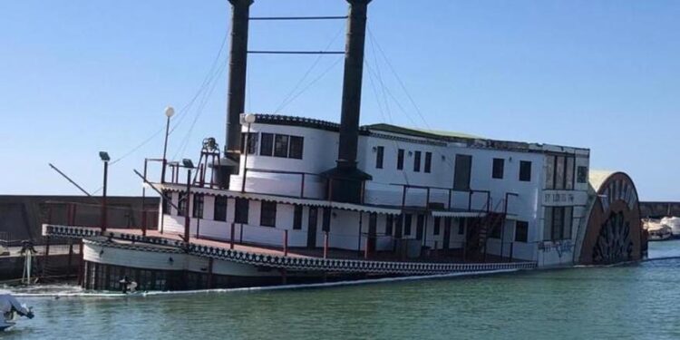 El Willow tiene las horas contadas en el puerto deportivo de Benalmádena