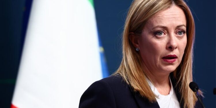 Meloni insiste en que la reunión de Macron y Scholz con Zelenski fue equivocada