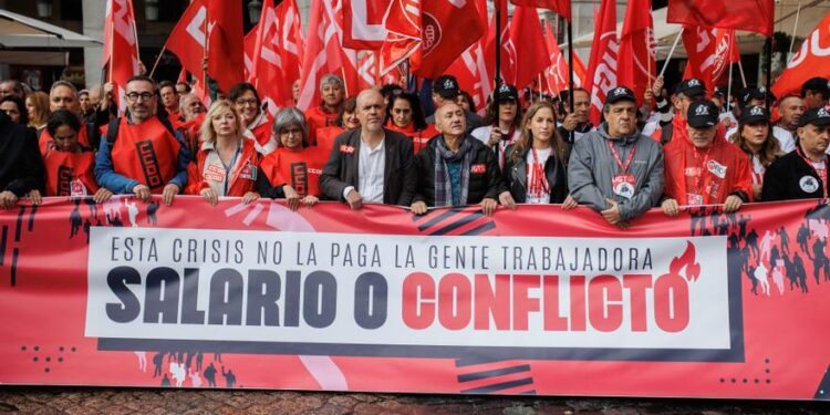 Los salarios de convenio suben un 2,81% en enero, tres puntos por debajo del IPC