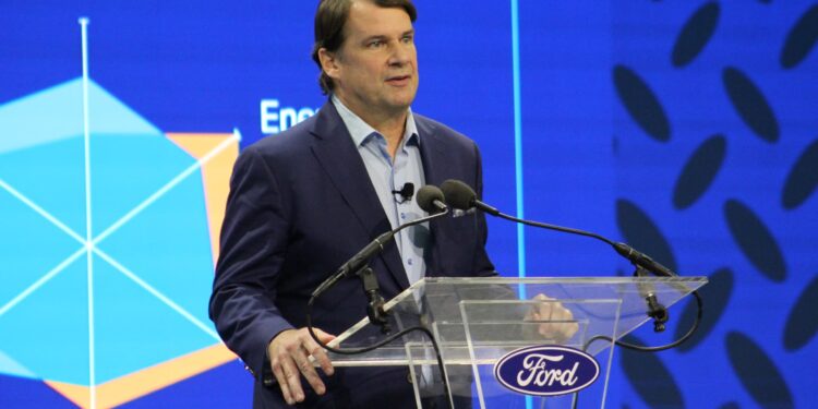 Ford avanzará con una planta de baterías EV de $ 3.5 mil millones con una compañía china
