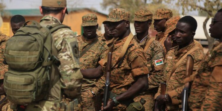 Dos presuntos asaltos terroristas dejan al menos 19 muertos en Burkina Faso