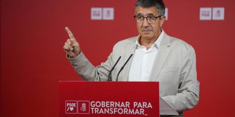 El PSOE capitula ante Unidas Podemos y los aliados y evita acortar plazos en el ‘sí es sí’