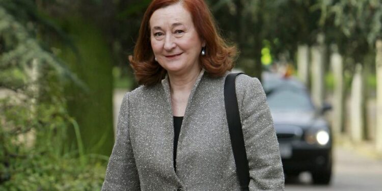 Petra Mateos-Aparicio presenta su dimisión como consejera de Unicaja Banco para facilitar el proceso de renovación