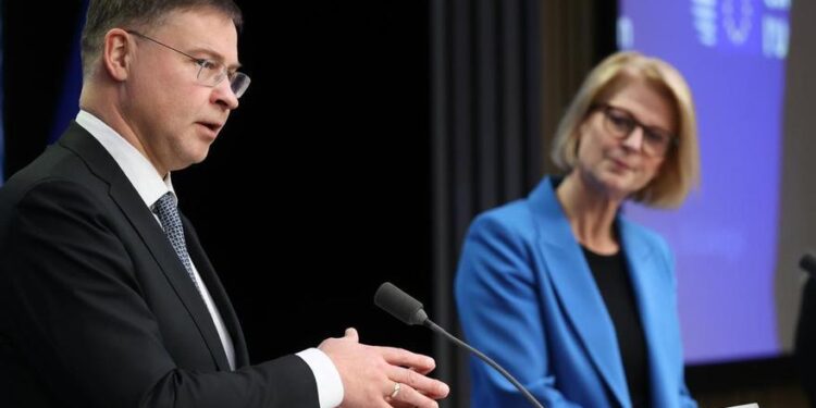 Bruselas advierte a los países de que en 2024 deben volver los ajustes presupuestarios