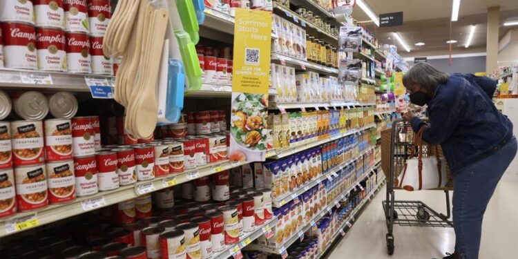 La tasa de inflación en Estados Unidos baja una décima en enero y se sitúa en el 6,4%