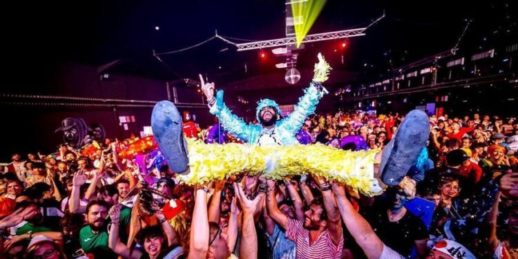 El Canela Party apunta a «pitotazo»