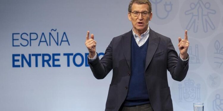 Feijóo no cree que el aborto sea «un derecho fundamental, sino un derecho que otorga la ley»