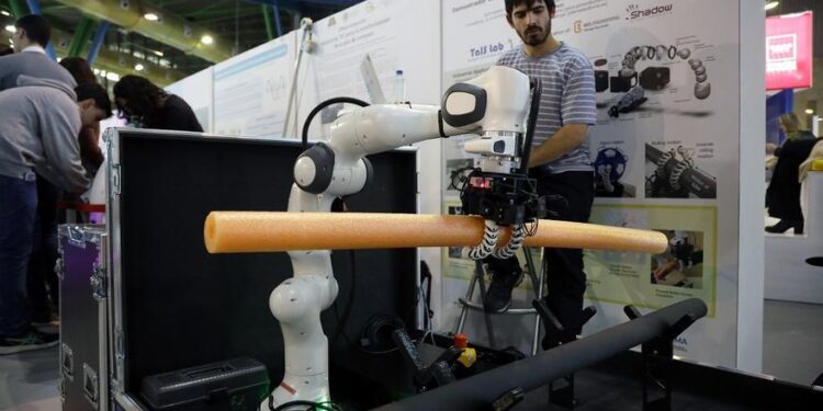 La tecnología del Transfiere: nidos tecnificados para aves, garras robóticas para la industria y drones de cobertura 5G