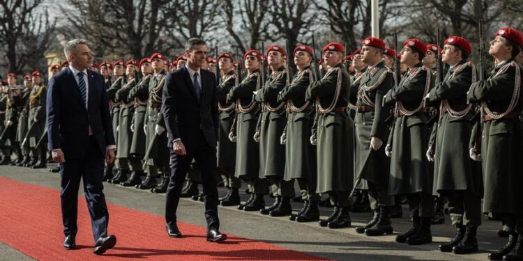 Sánchez llama a Europa a «reindustralizarse» y apostar por la «autonomía estratégica»