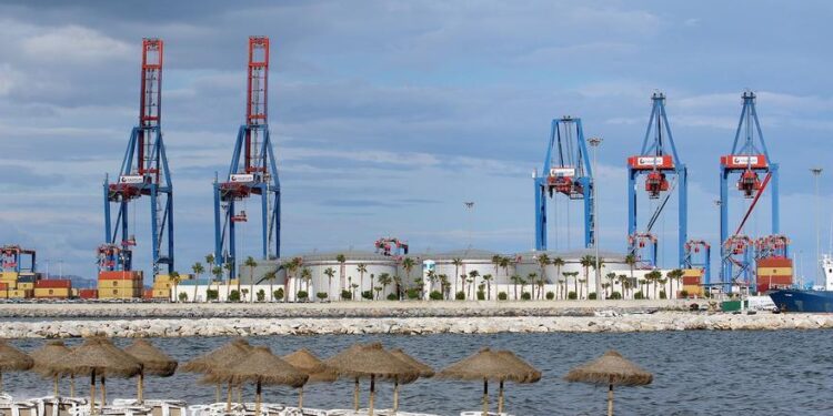 Málaga pulveriza su récord de exportaciones y alcanza un nuevo techo de 2.880 millones