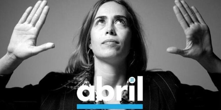Una entrevista con Edurne Portela y un perfil de Hanif Kureishi, en el nuevo número de abril