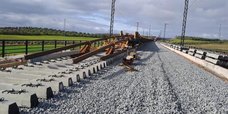 Ferrovial se perfila para un contrato de 621 millones de euros de Adif al lograr la mejor puntuación técnica