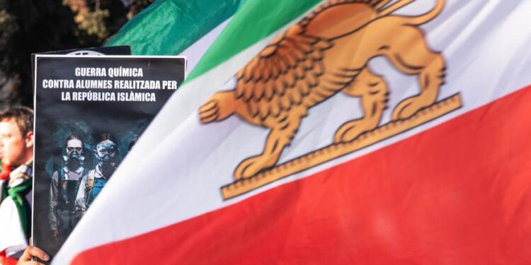 Ya son más de cien los arrestados por los envenenamientos de alumnas en Irán