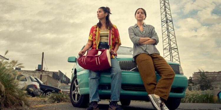 ‘Sin huellas’ (Amazon Prime Video), un ‘paella-western’ con dos ‘kellys’ de heroínas