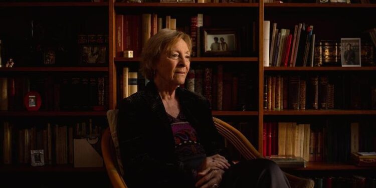 Soledad Puértolas: «En la vida percibo un vacío inmenso, un extrañamiento»